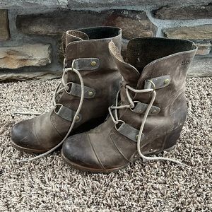 Sorel lace up wedges